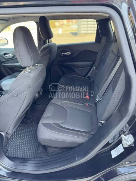 Jeep Cherokee Black Edition