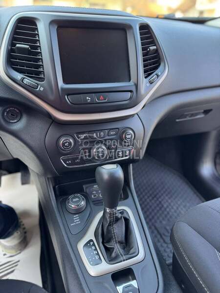 Jeep Cherokee Black Edition