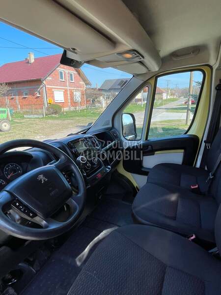 Peugeot Boxer 