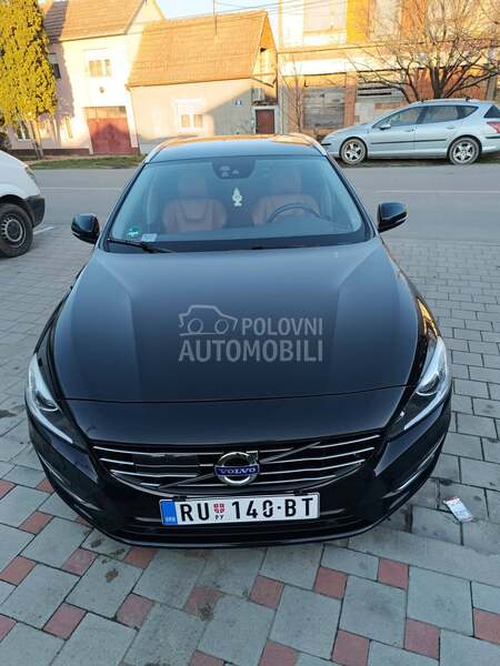 Volvo V60 