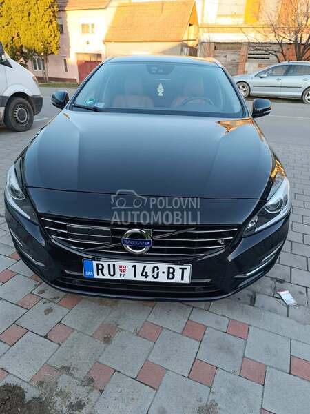 Volvo V60 