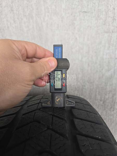 Pirelli 215/55 R18 Zimska