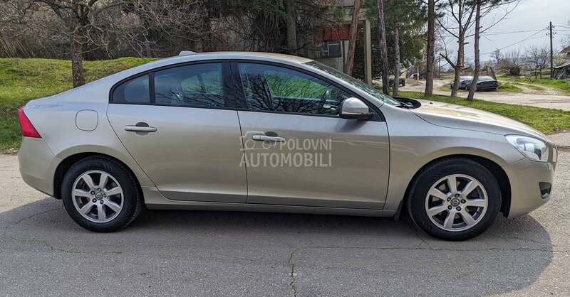 Volvo S60 1.6 DriveE KINETIC