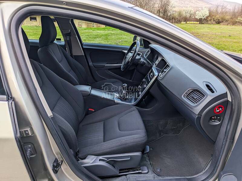 Volvo S60 1.6 DriveE KINETIC