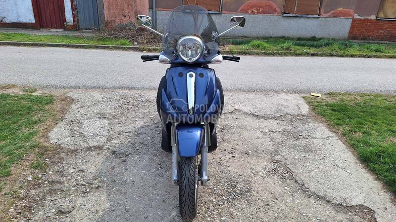 Piaggio Beverly 500