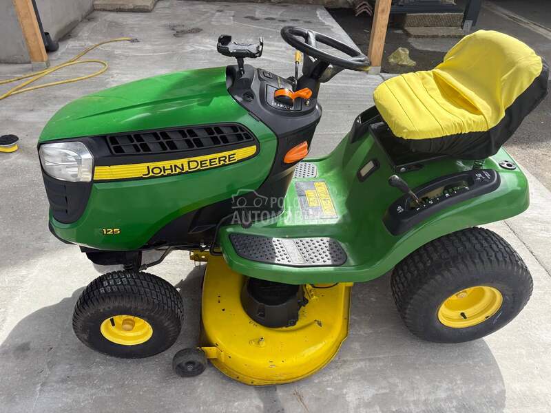 John Deere X125