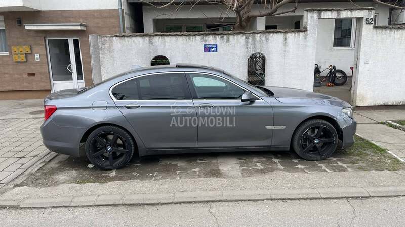 BMW 730 