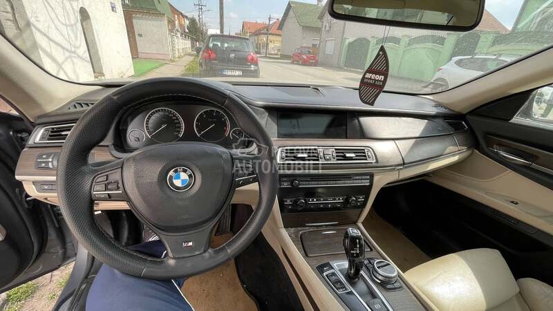 BMW 730 