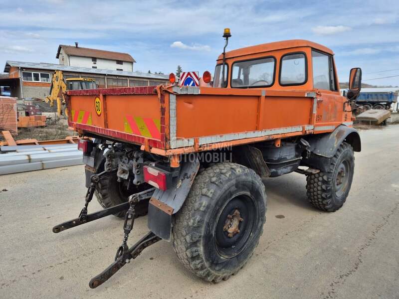 Unimog 406
