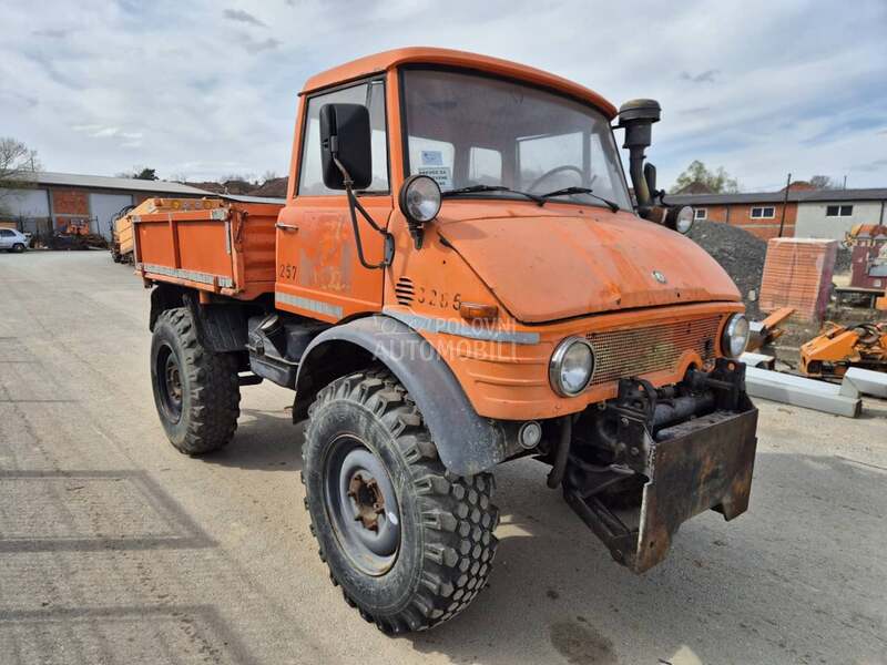 Unimog 406