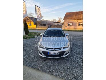 Opel Astra J 