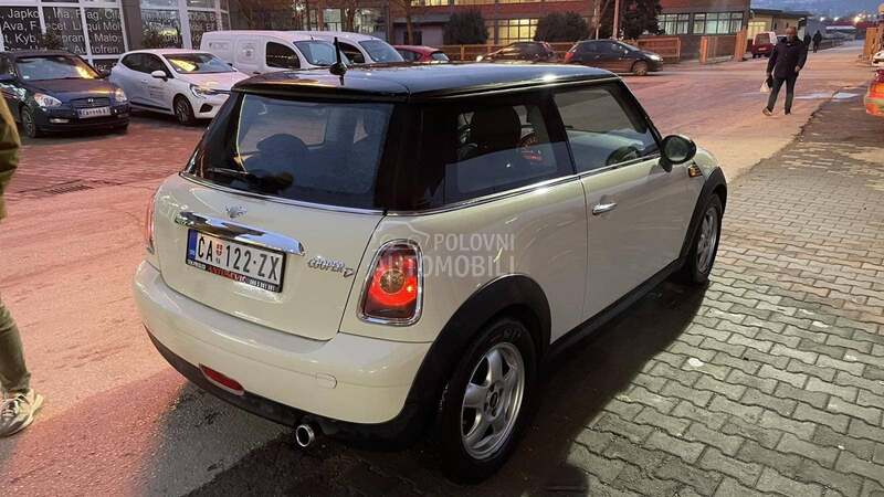 MINI Cooper D 1.6