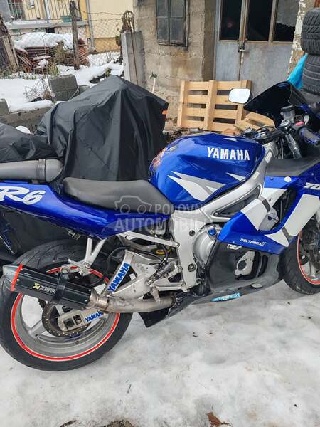 Yamaha R6