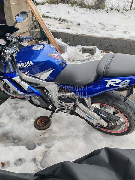 Yamaha R6