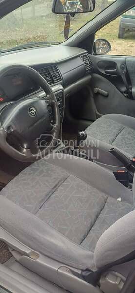 Opel Vectra B 1.6b