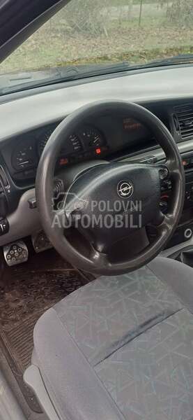 Opel Vectra B 1.6b