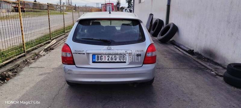 Mazda 323 