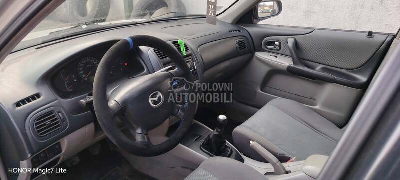 Mazda 323 