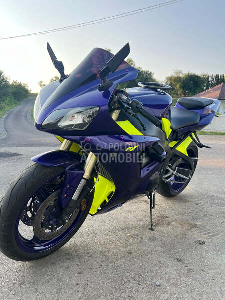 Yamaha R1