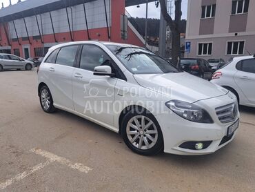 Mercedes Benz B 180 