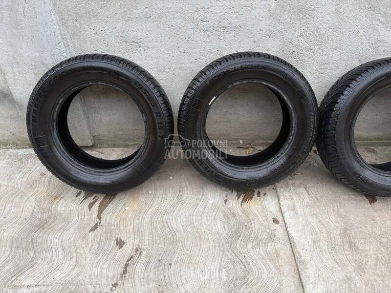 Semperit 195/65 R15 Zimska