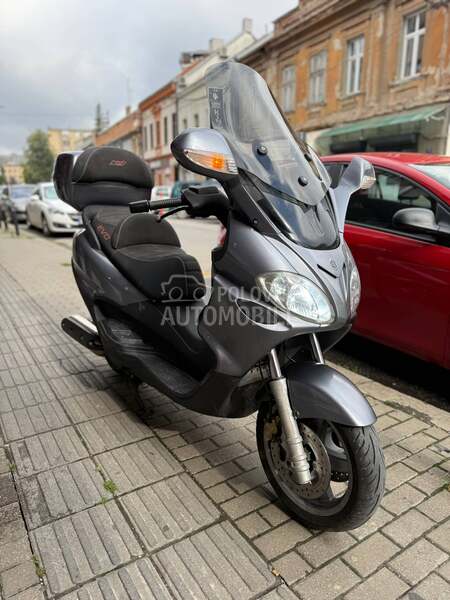 Piaggio X9 Evolution 500