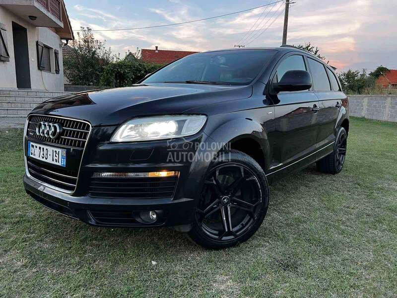 Audi Q7 