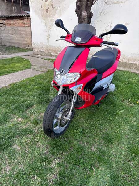 Gilera runner
