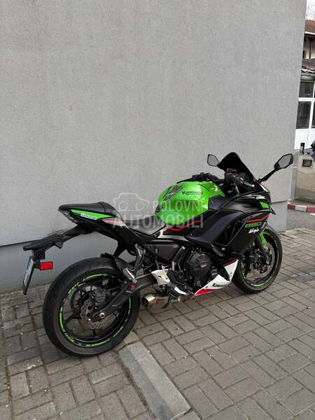 Kawasaki Ninja 650 KRT