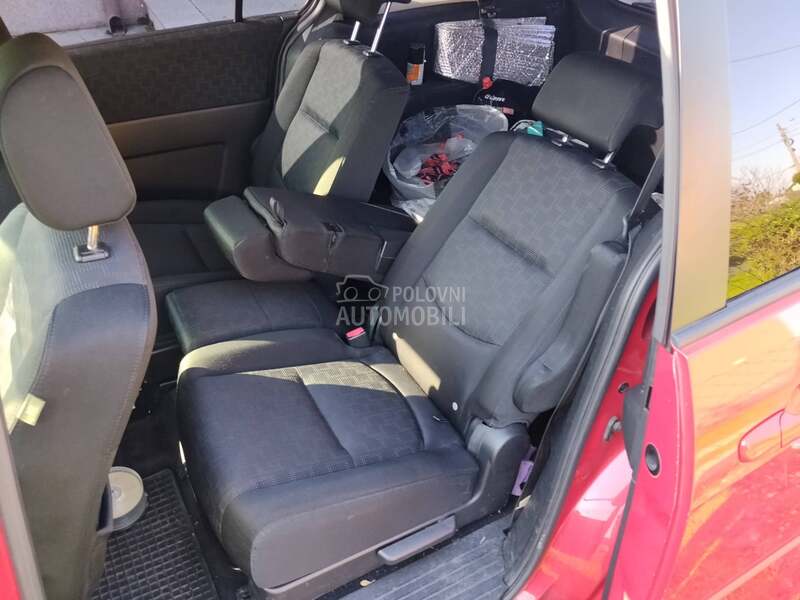 Mazda 5 