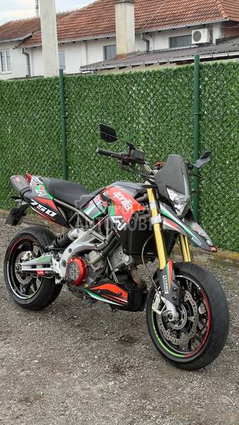 Aprilia Dorsoduro 750 ABS