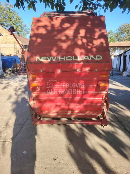 New Holland 841