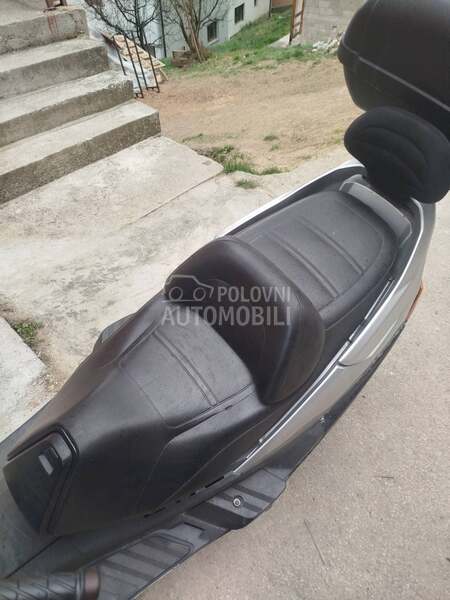 Yamaha Majesty YP 250