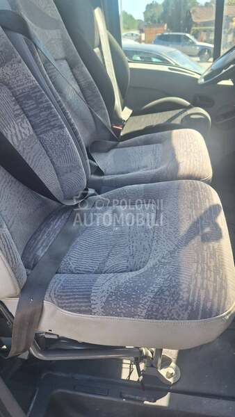 Renault Master 9 sedista