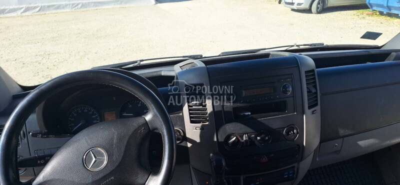 Mercedes Benz Sprinter 515