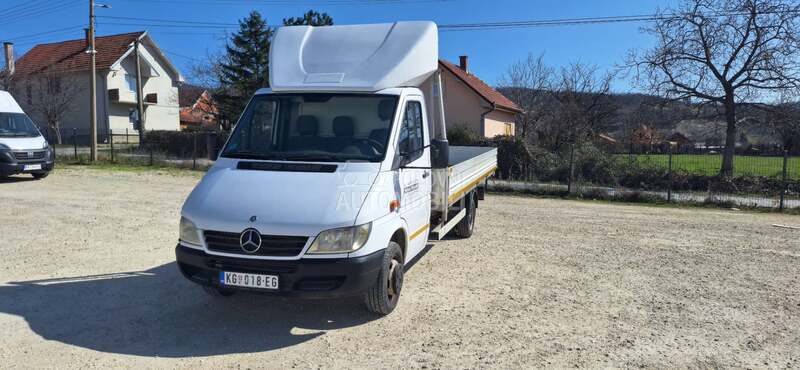 Mercedes Benz Sprinter 515