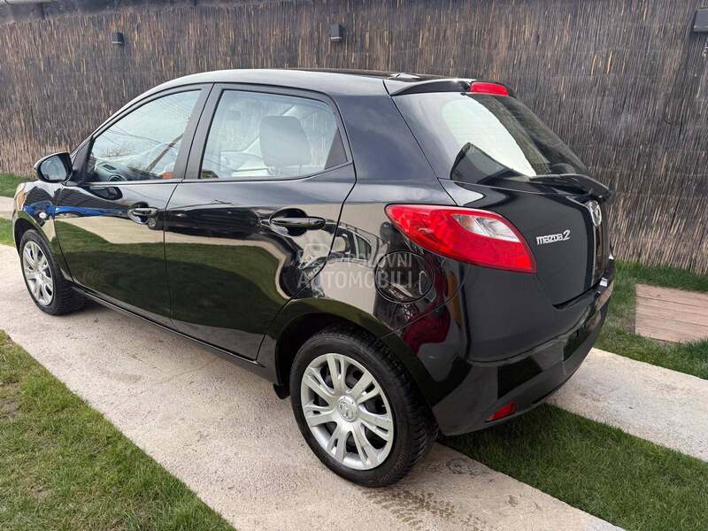 Mazda 2 1 32000 k m