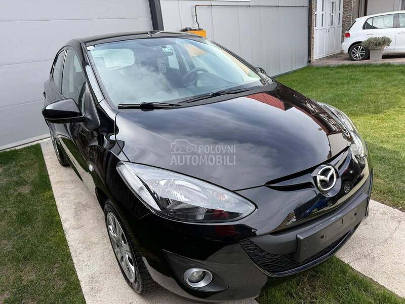 Mazda 2 1 32000 k m