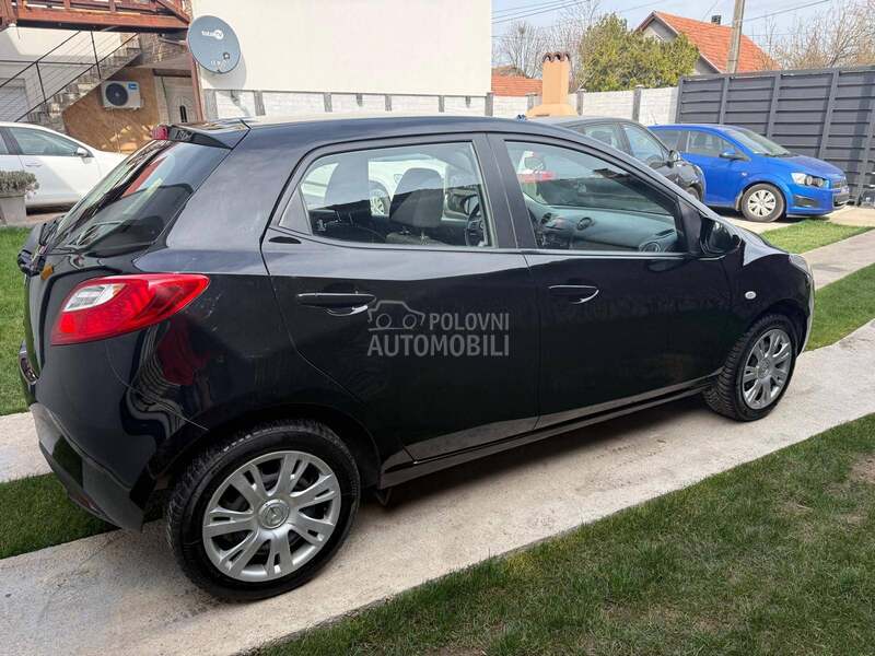 Mazda 2 1 32000 k m