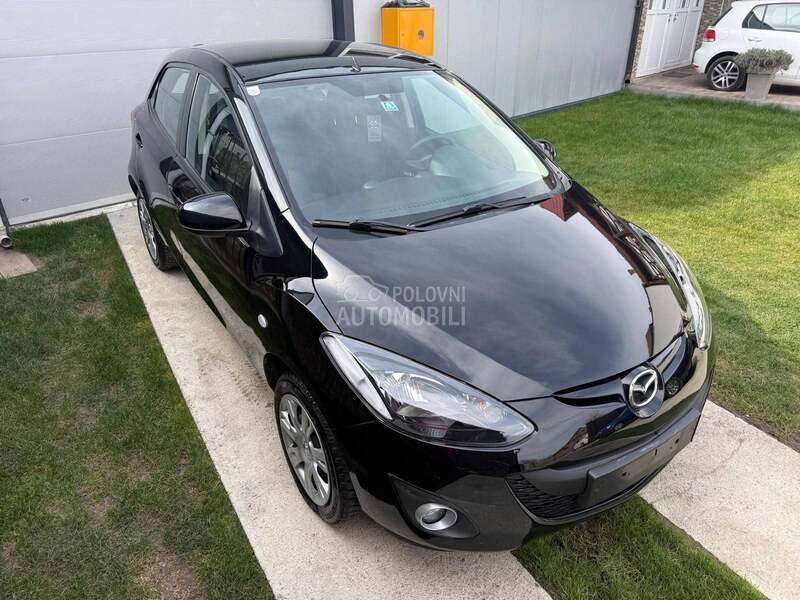 Mazda 2 1 32000 k m