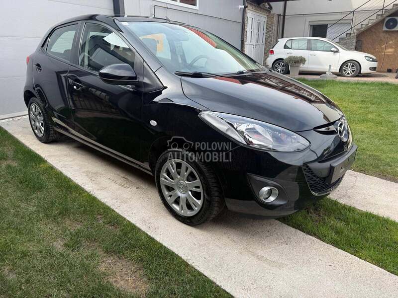 Mazda 2 1 32000 k m