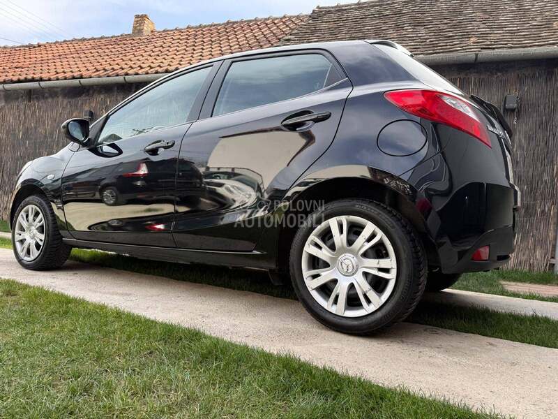 Mazda 2 1 32000 k m