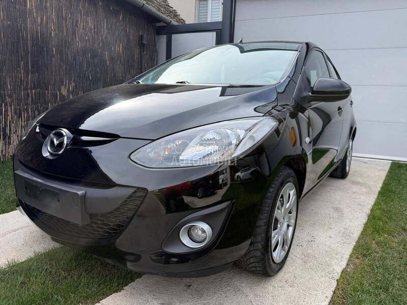 Mazda 2 1 32000 k m