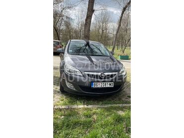 Opel Astra J 1.6