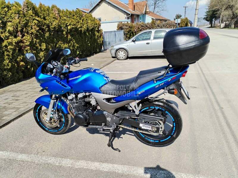 Kawasaki ZR 7