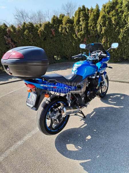 Kawasaki ZR 7