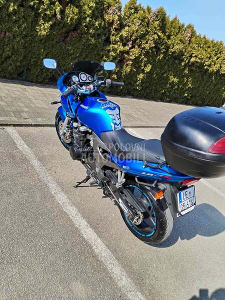 Kawasaki ZR 7