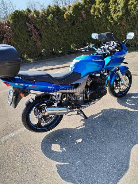 Kawasaki ZR 7