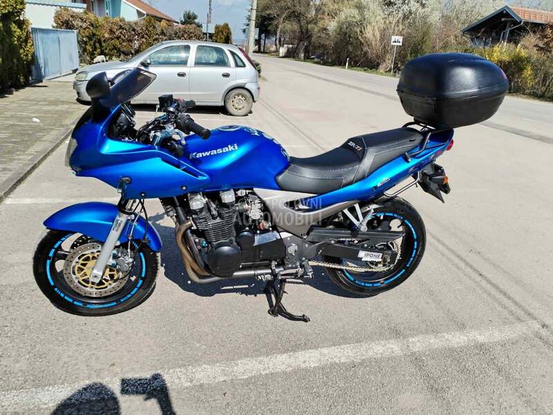 Kawasaki ZR 7