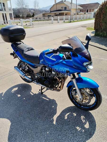 Kawasaki ZR 7